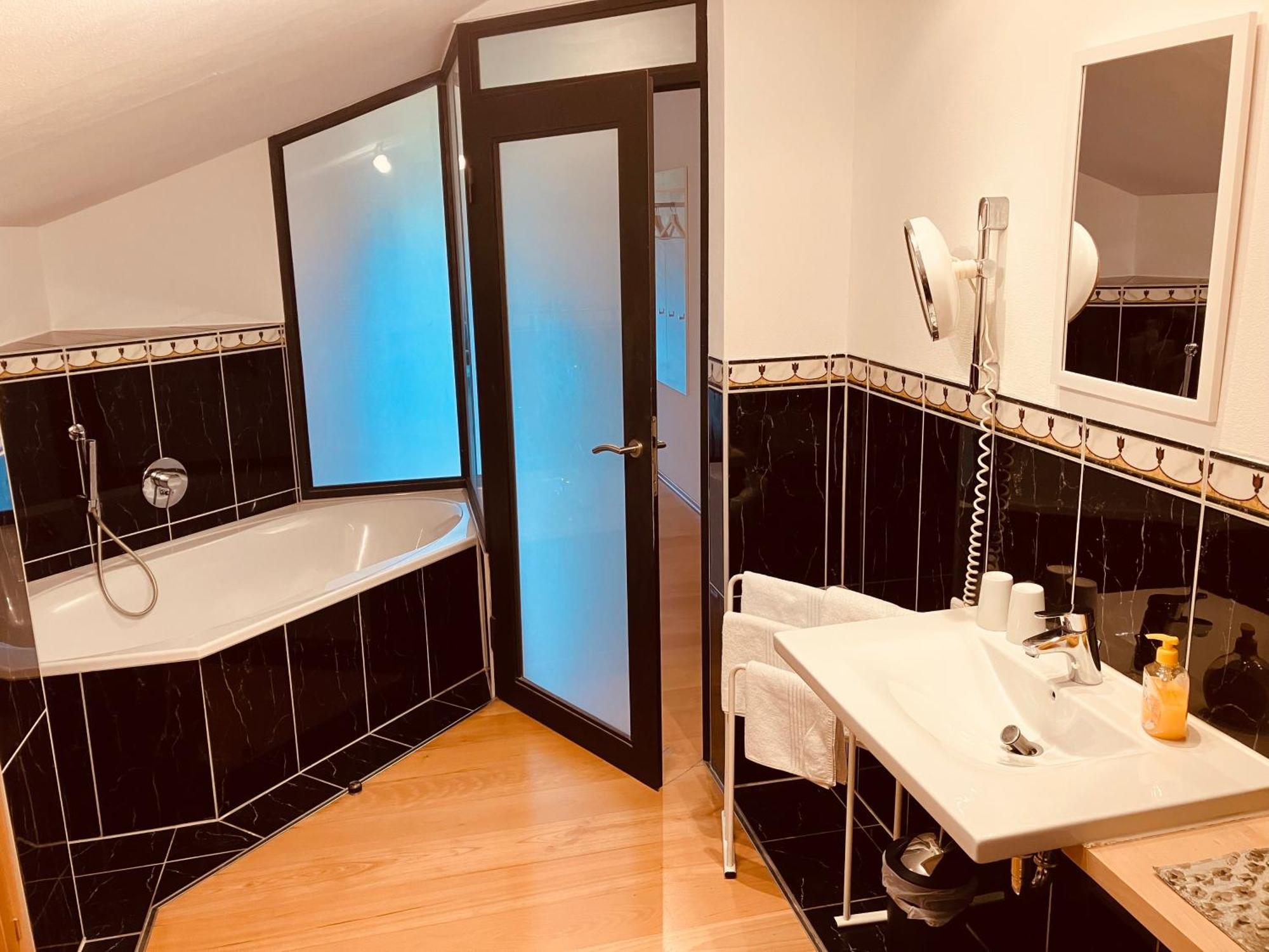 Ferienwohnung Schankwirtschaft Wohlfart بفرونتن المظهر الخارجي الصورة